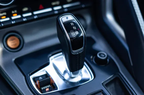 يونيسلوتس كازينو تطبيق أندرويد/آي أو إس